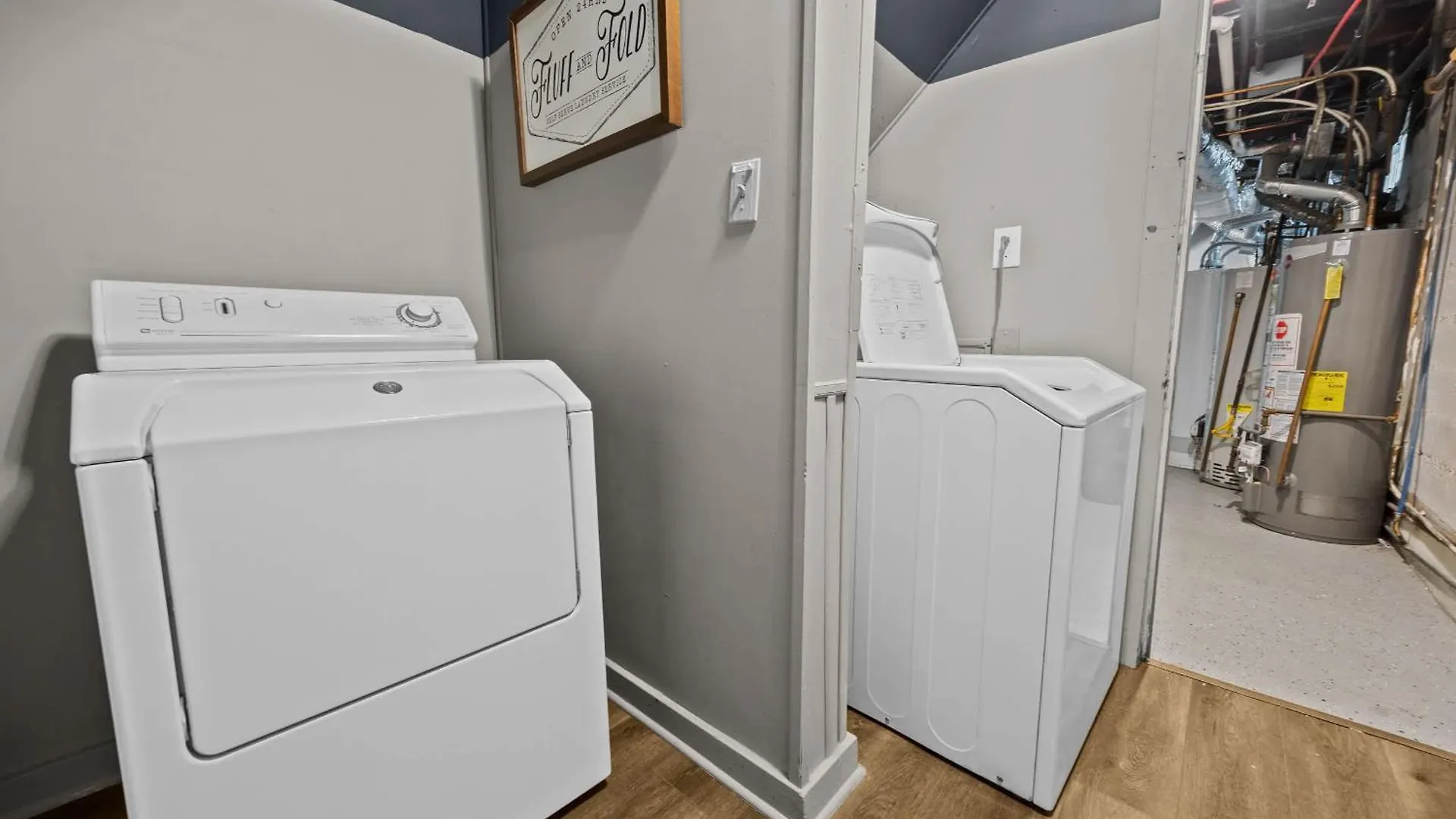 Modern Louisville Stay Free Parking Prime Location Apartment